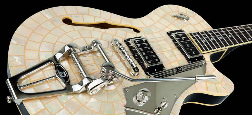 rckgtar1.gif (11580 bytes)